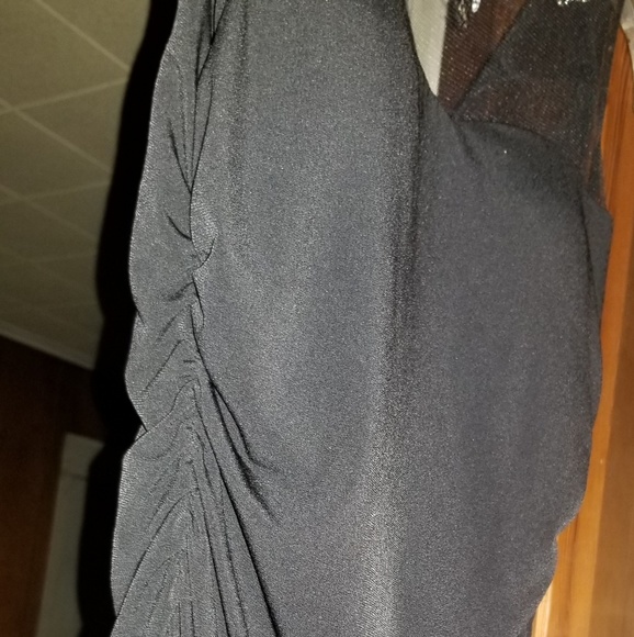 Hailey Logan BY ADRIANNA PAPELL - Picture 7 of 8